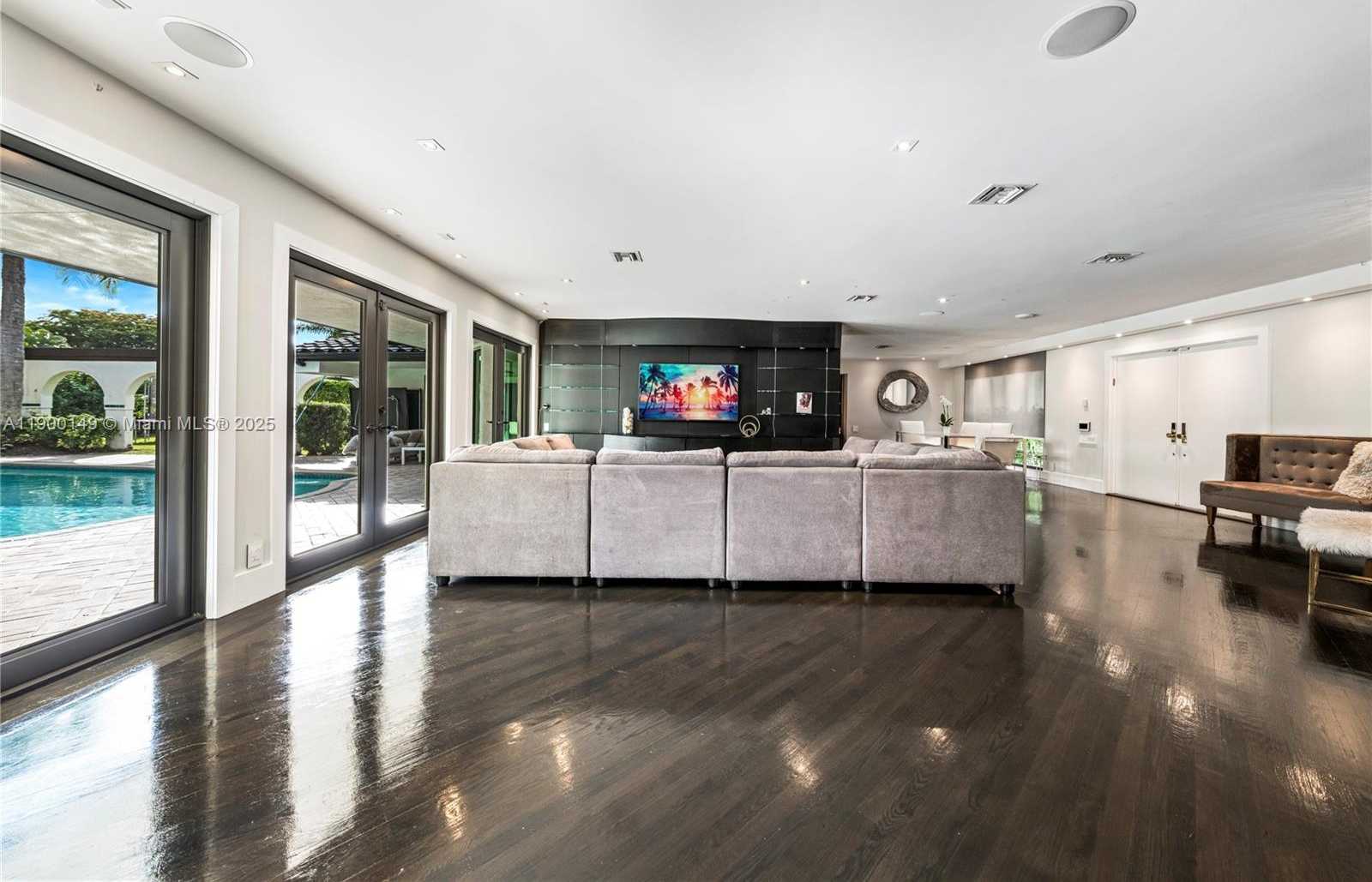 Small Image of 5820 PALM TREE RD, Plantation Number 7