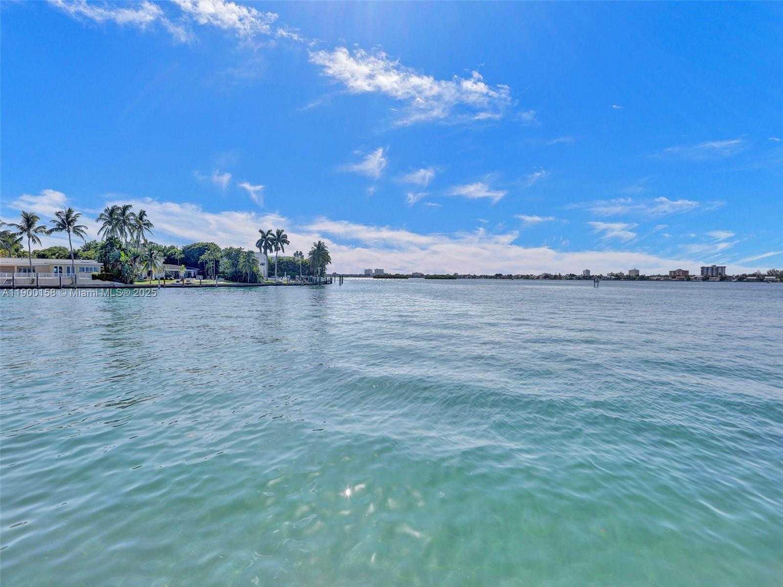 Small Image of 10350 WEST BAY HARBOR DR #PHN, Bay Harbor Islands Number 48