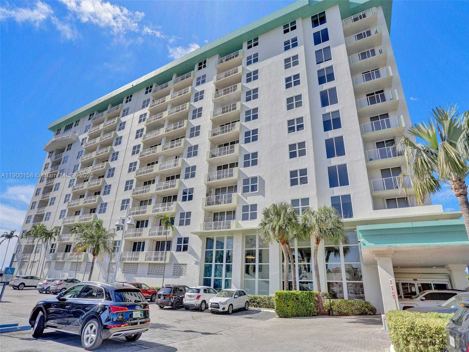 Small Image of 10350 WEST BAY HARBOR DR #PHN, Bay Harbor Islands Number 55