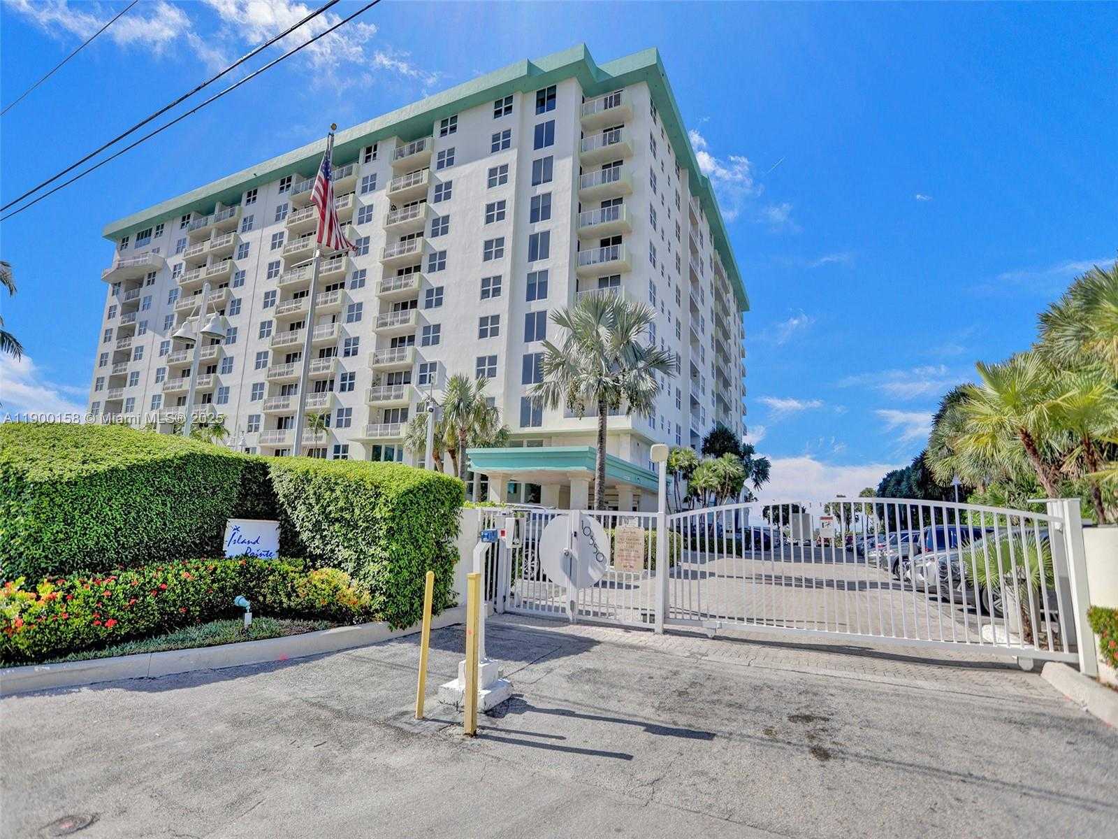 Small Image of 10350 WEST BAY HARBOR DR #PHN, Bay Harbor Islands Number 57