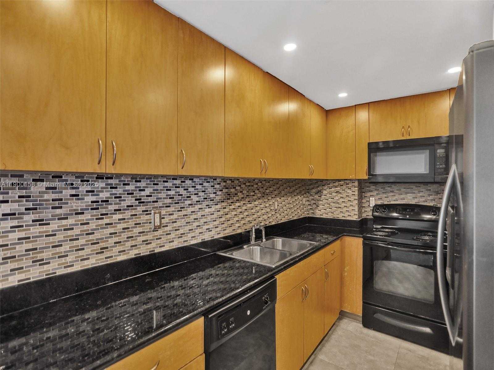 Small Image of 10350 WEST BAY HARBOR DR #PHN, Bay Harbor Islands Number 7