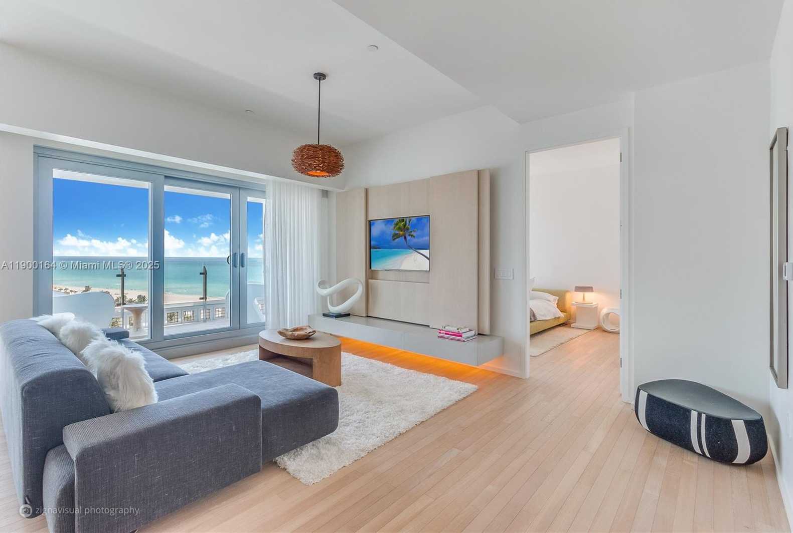 Small Image of 2901 COLLINS AV #1207, Miami Number 4