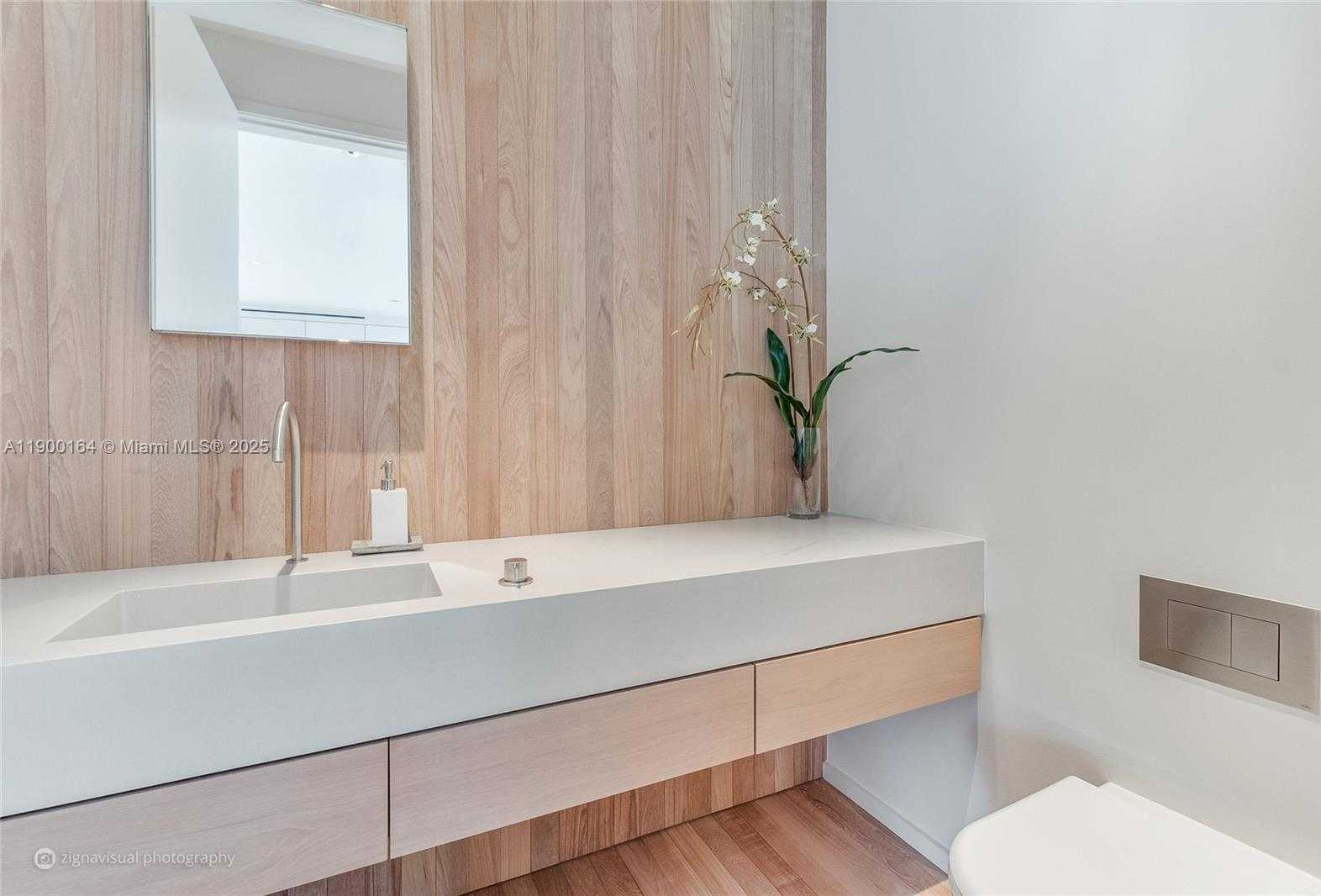 Small Image of 2901 COLLINS AV #1207, Miami Number 9