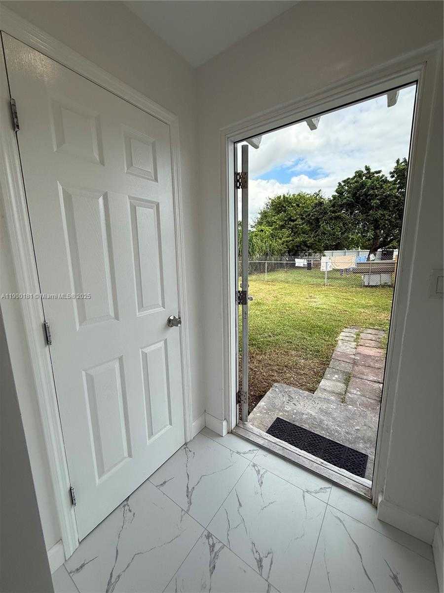 Small Image of 26741 SOUTH WEST 139TH AVE, Homestead Number 10