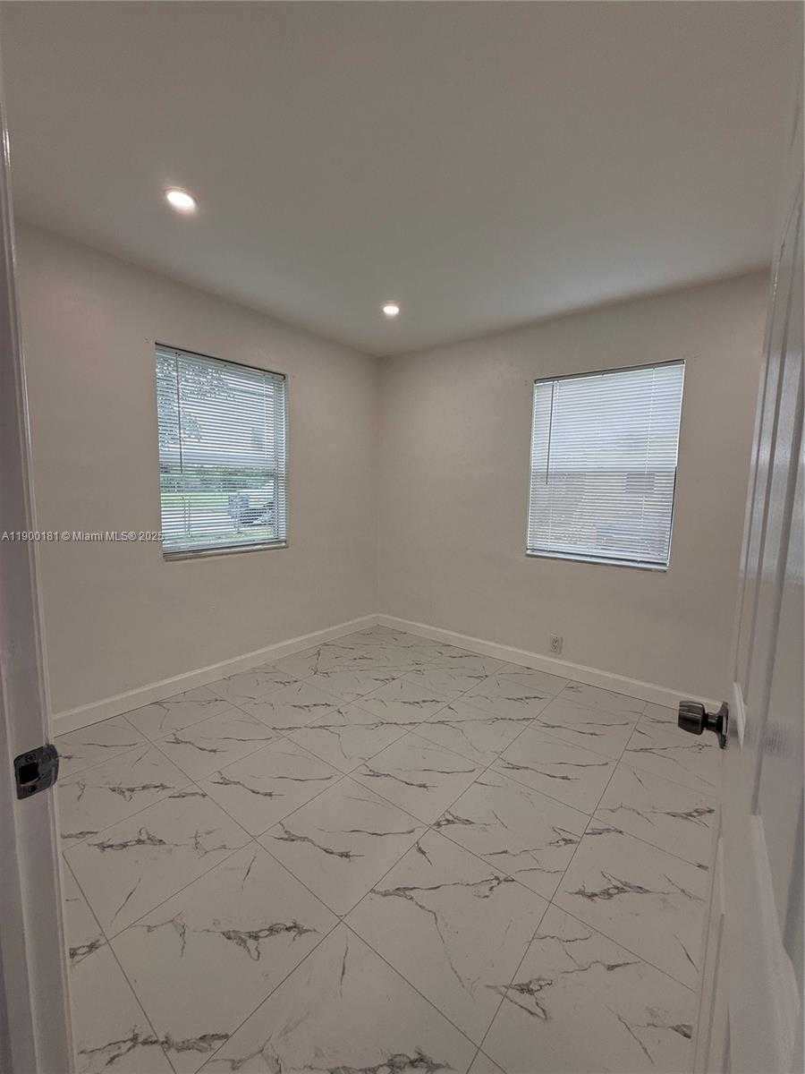 Small Image of 26741 SOUTH WEST 139TH AVE, Homestead Number 17