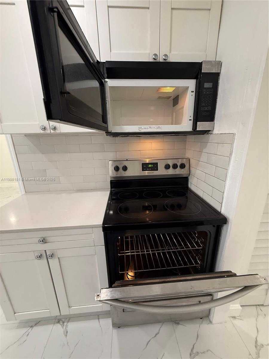 Small Image of 26741 SOUTH WEST 139TH AVE, Homestead Number 23