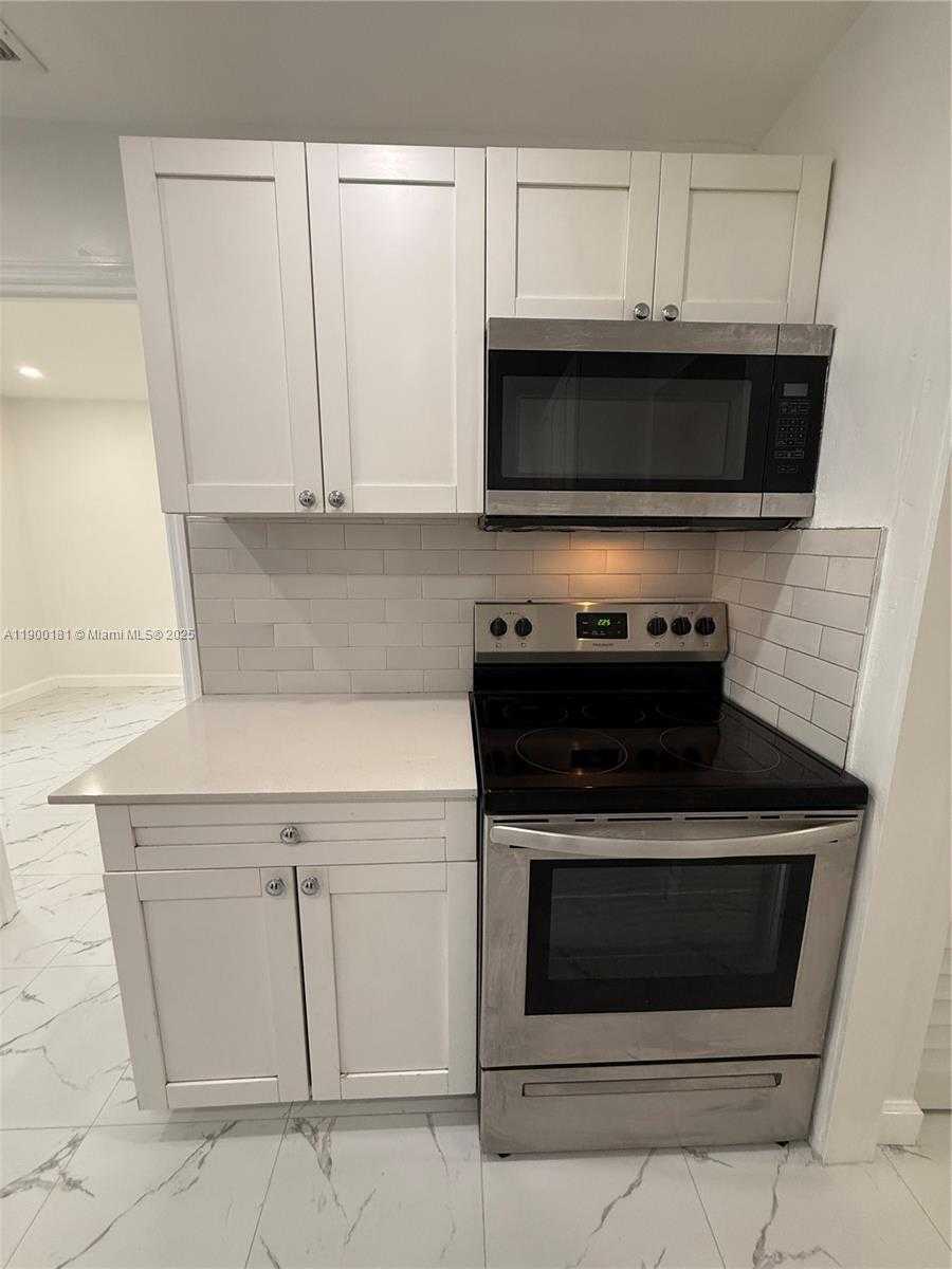Small Image of 26741 SOUTH WEST 139TH AVE, Homestead Number 4