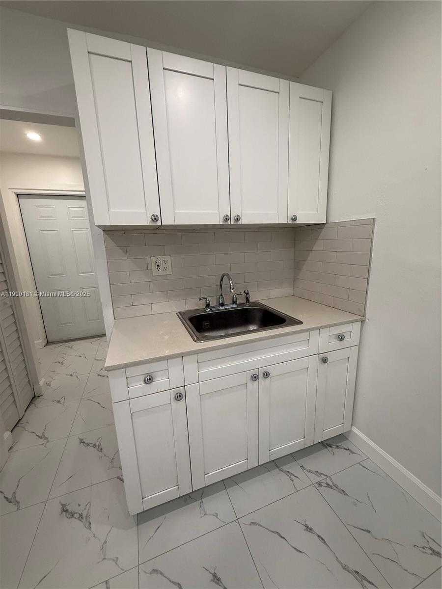Small Image of 26741 SOUTH WEST 139TH AVE, Homestead Number 5