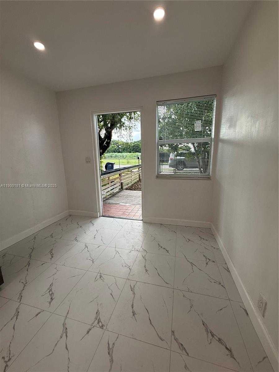 Small Image of 26741 SOUTH WEST 139TH AVE, Homestead Number 8