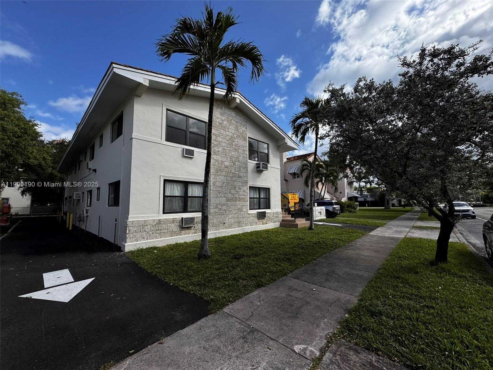 Small Image of 115 SALAMANCA AVE #6, Coral Gables Number 11