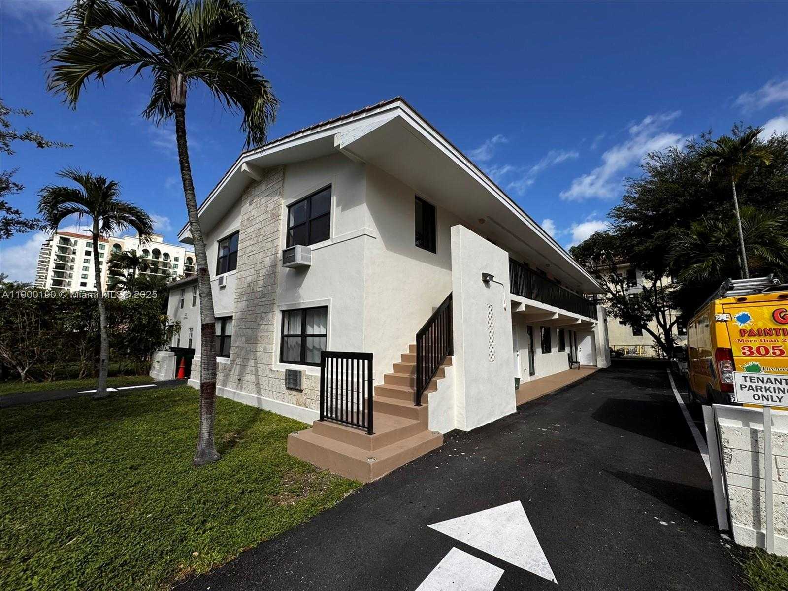 Small Image of 115 SALAMANCA AVE #6, Coral Gables Number 12