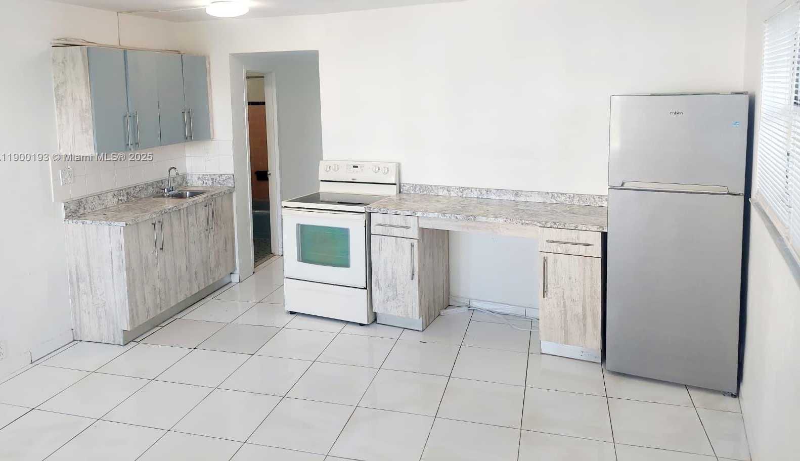 Small Image of 6484 INDIAN CREEK DR #223, Miami Beach Number 5