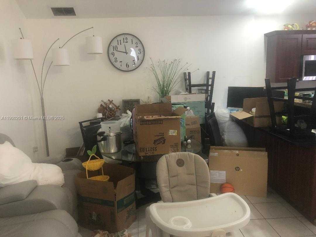 Small Image of Miami Number 5