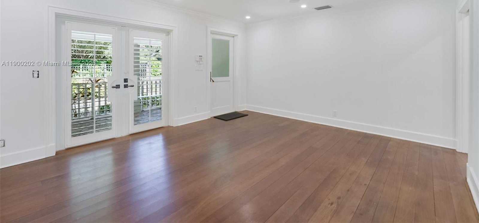 Imagen de Pequeño Objeto