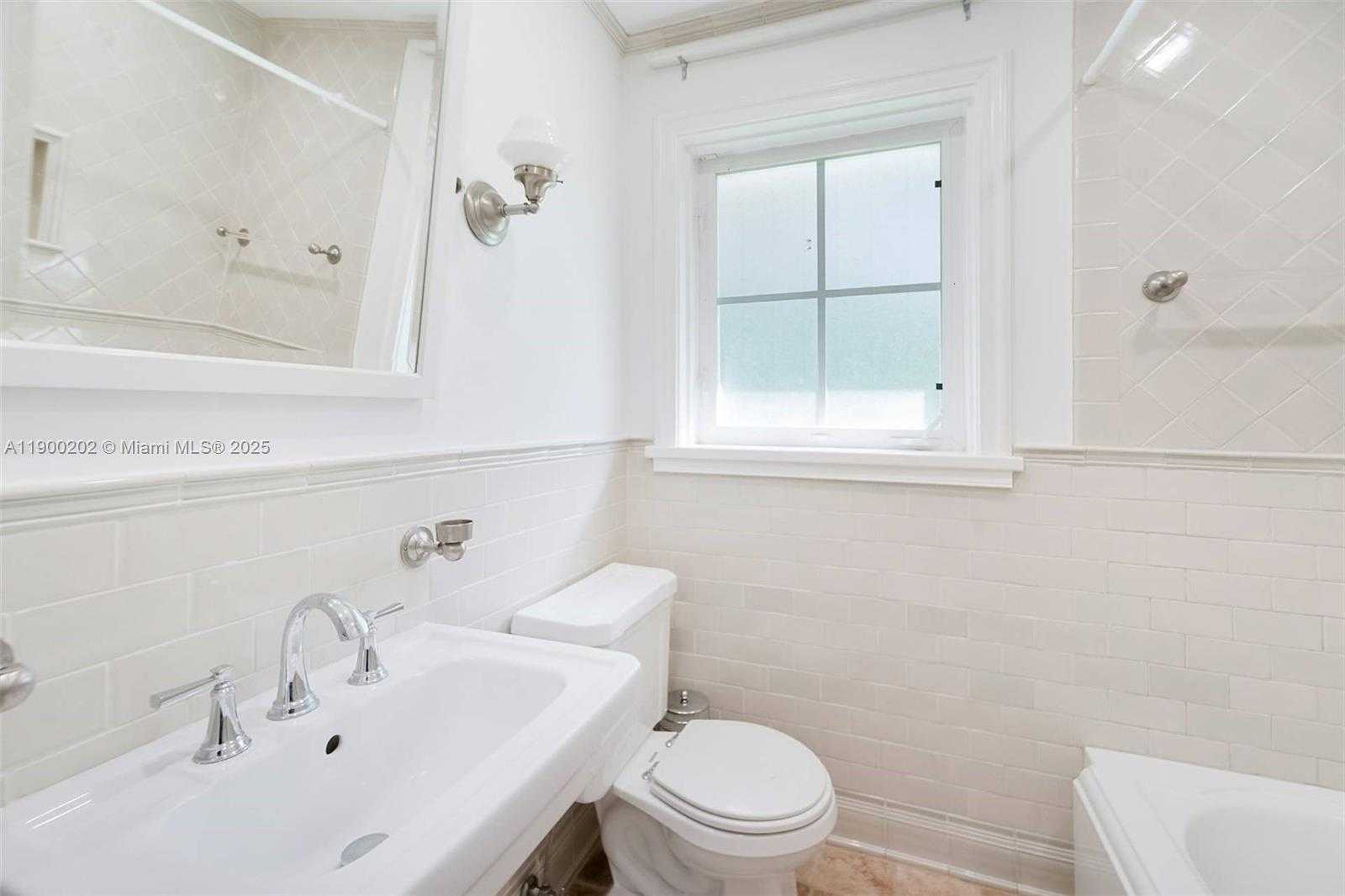 Imagen de Pequeño Objeto