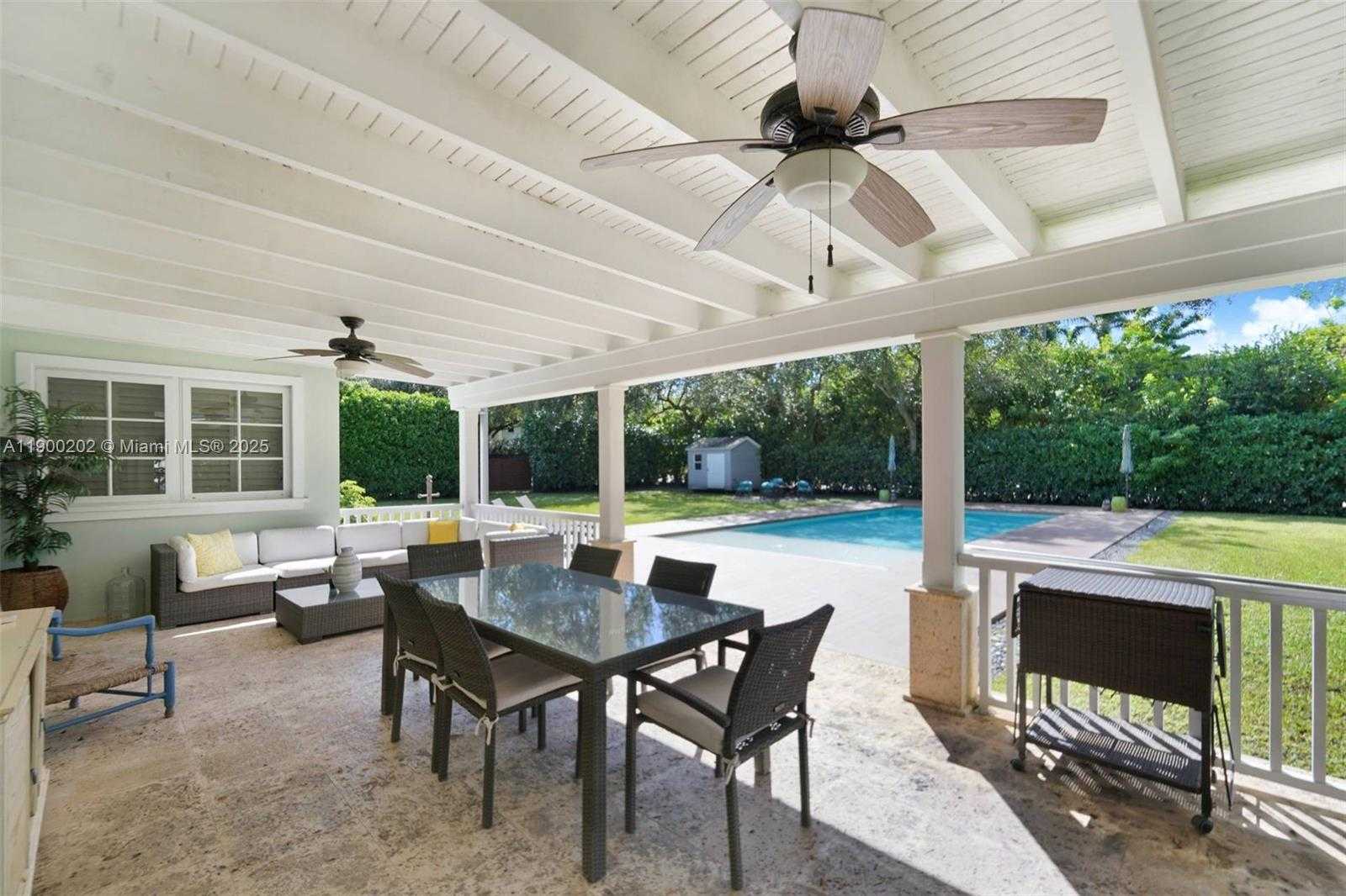 Imagen de Pequeño Objeto