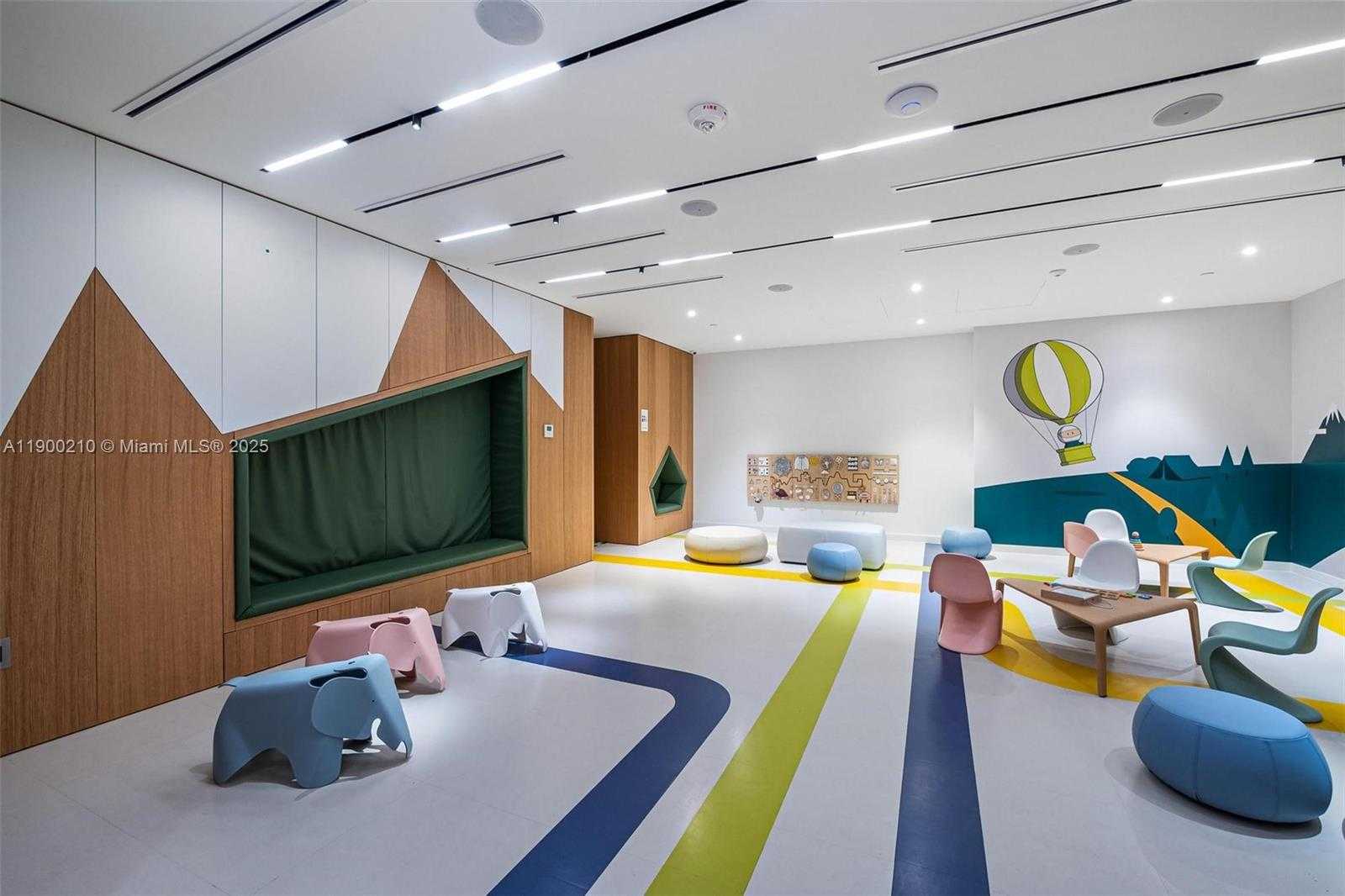 Small Image of 300 BISCAYNE BLVD WAY #4509, Miami Number 58