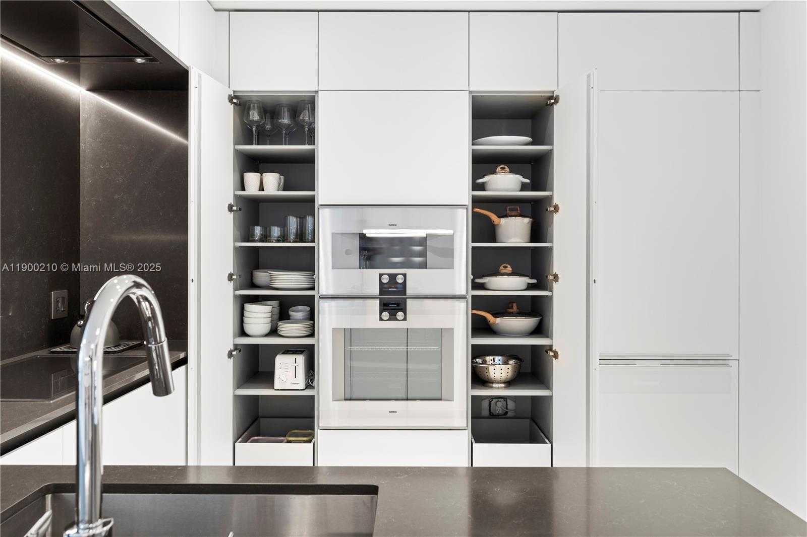 Small Image of 300 BISCAYNE BLVD WAY #4509, Miami Number 7