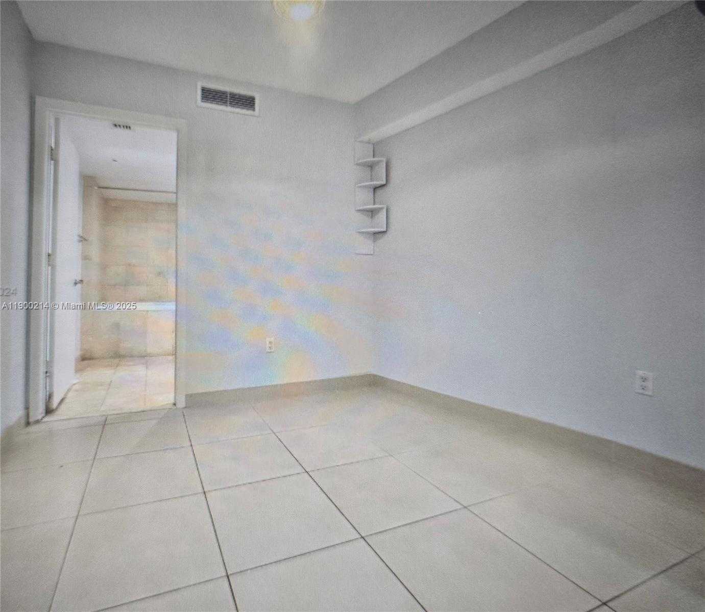 Small Image of 1800 SOUTH OCEAN DR #409, Hallandale Beach Number 16