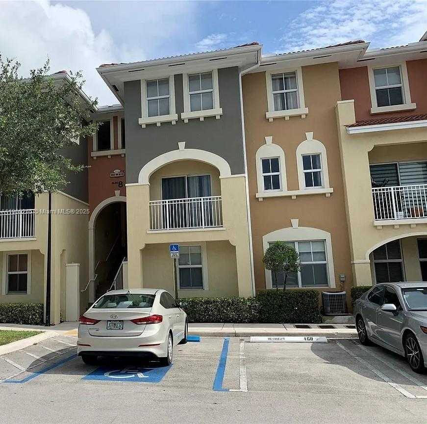 Small Image of 10855 NORTH WEST 88TH TER #201, Doral Number 1