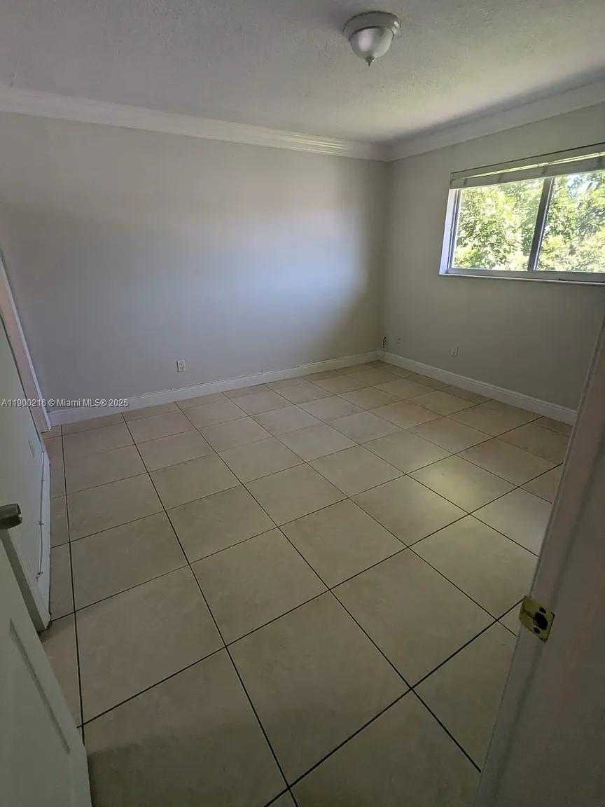 Small Image of 2323 VAN BUREN ST #106, Hollywood Number 12
