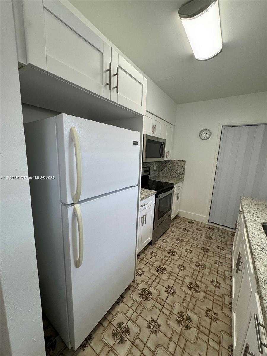 Small Image of 574 EAST 41ST ST, Hialeah Number 4