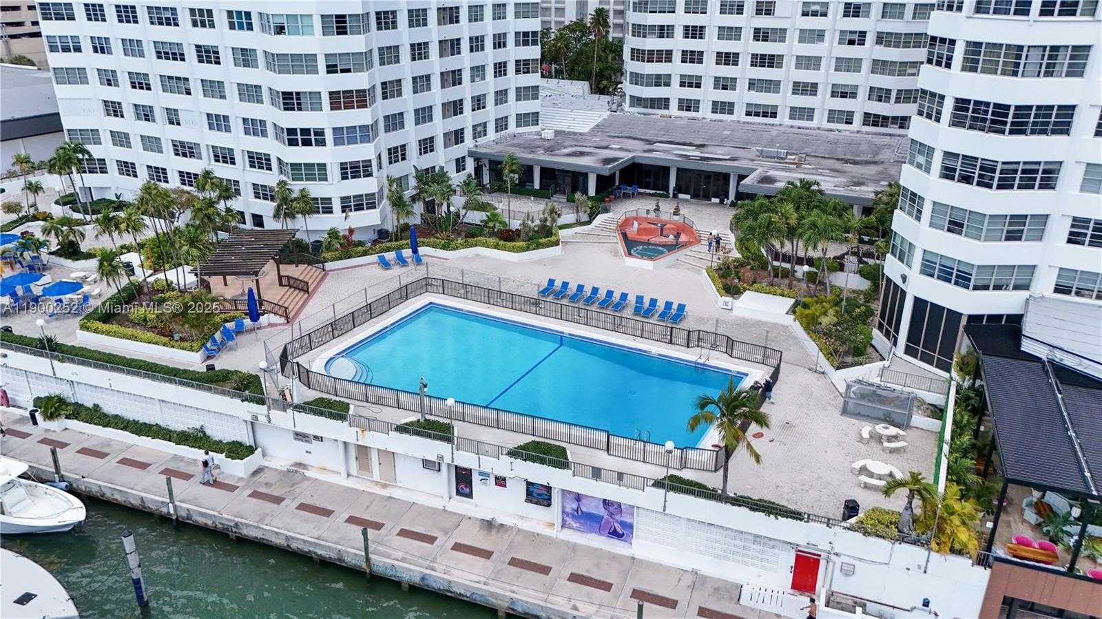 Small Image of 801 BRICKELL BAY DR #1070, Miami Number 13