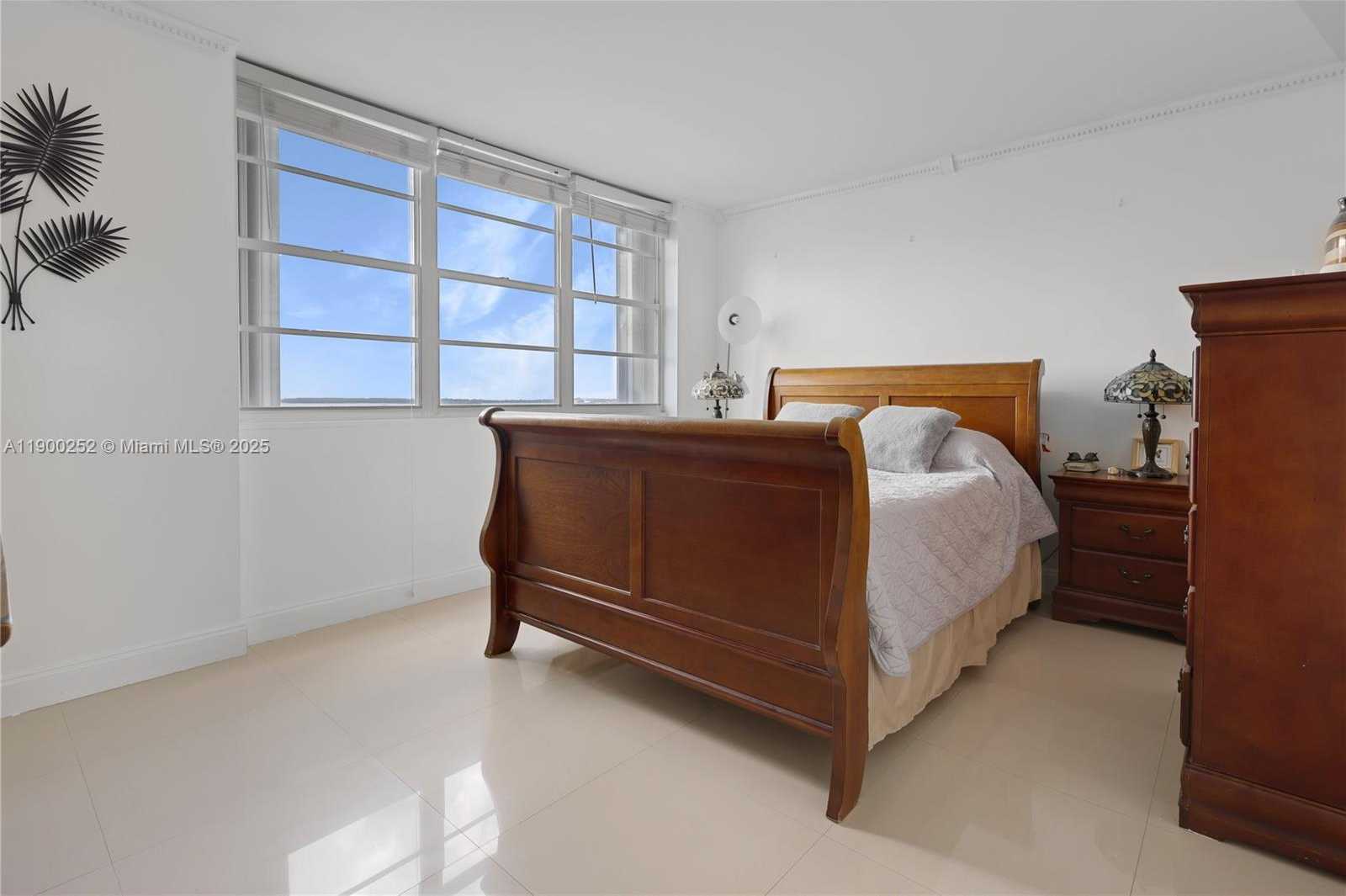 Small Image of 801 BRICKELL BAY DR #1070, Miami Number 31