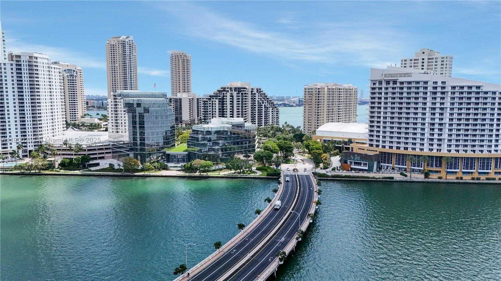 Small Image of 801 BRICKELL BAY DR #1070, Miami Number 9