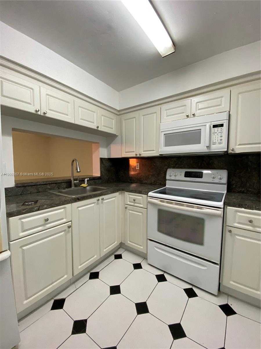 Small Image of 11800 SOUTH WEST 18TH ST #514-4, Miami Number 3