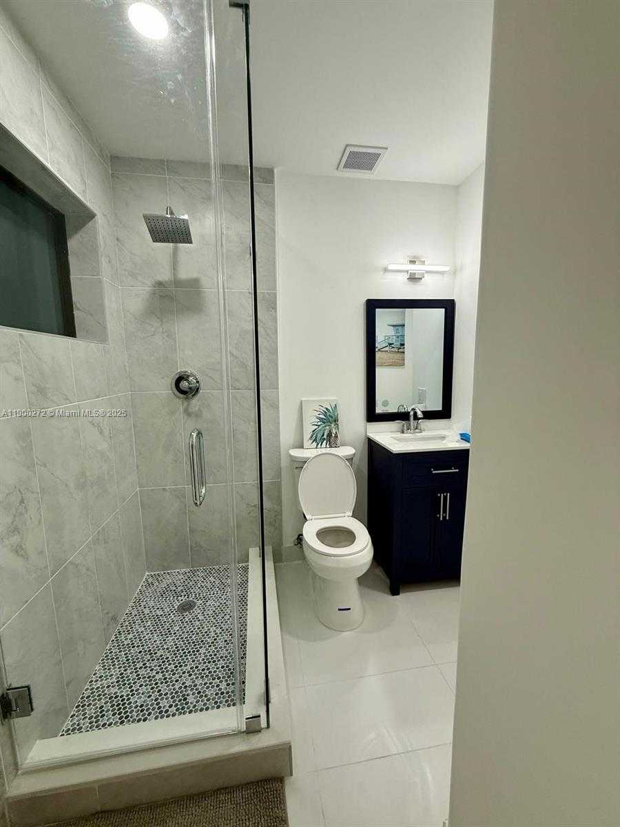 Small Image of 11462 SOUTH WEST 225TH ST, Miami Number 12
