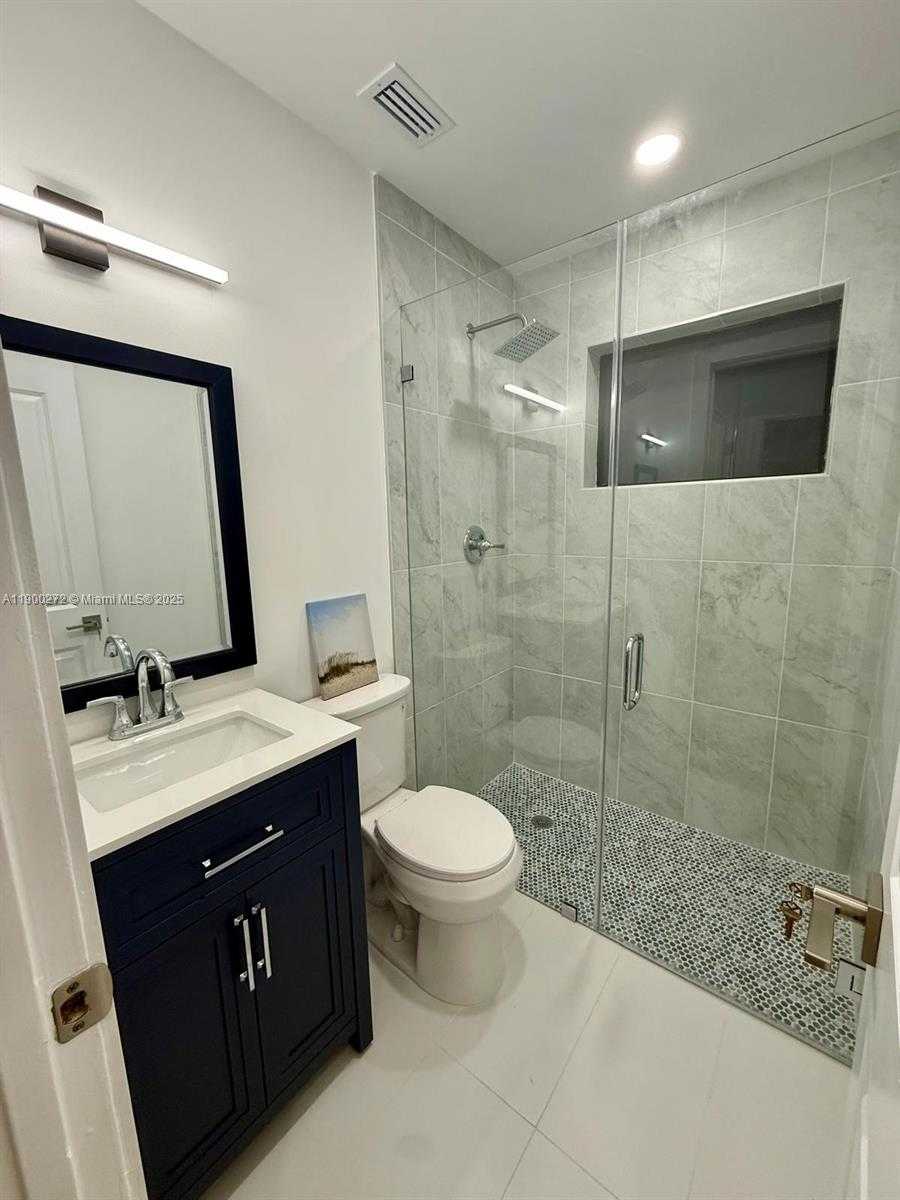 Small Image of 11462 SOUTH WEST 225TH ST, Miami Number 14