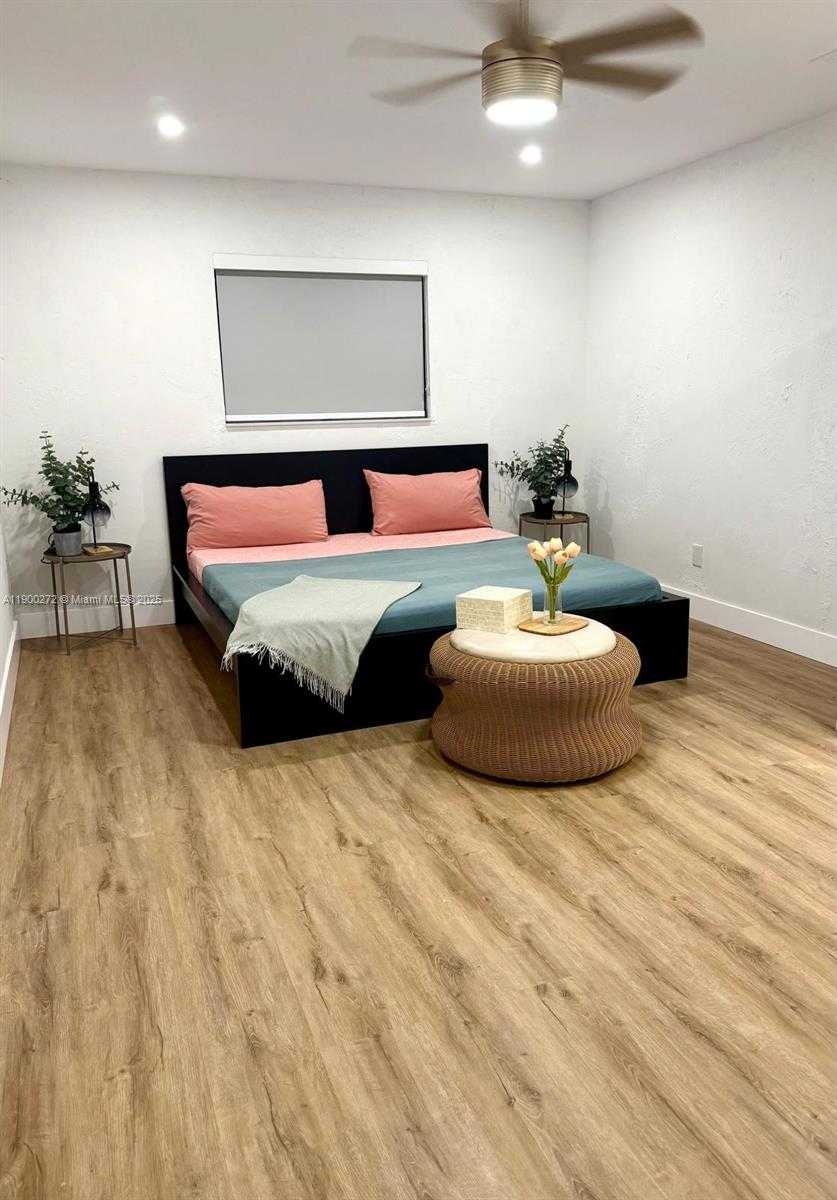 Small Image of 11462 SOUTH WEST 225TH ST, Miami Number 21