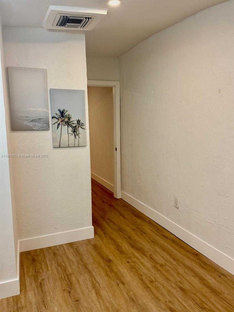 Small Image of 11462 SOUTH WEST 225TH ST, Miami Number 23