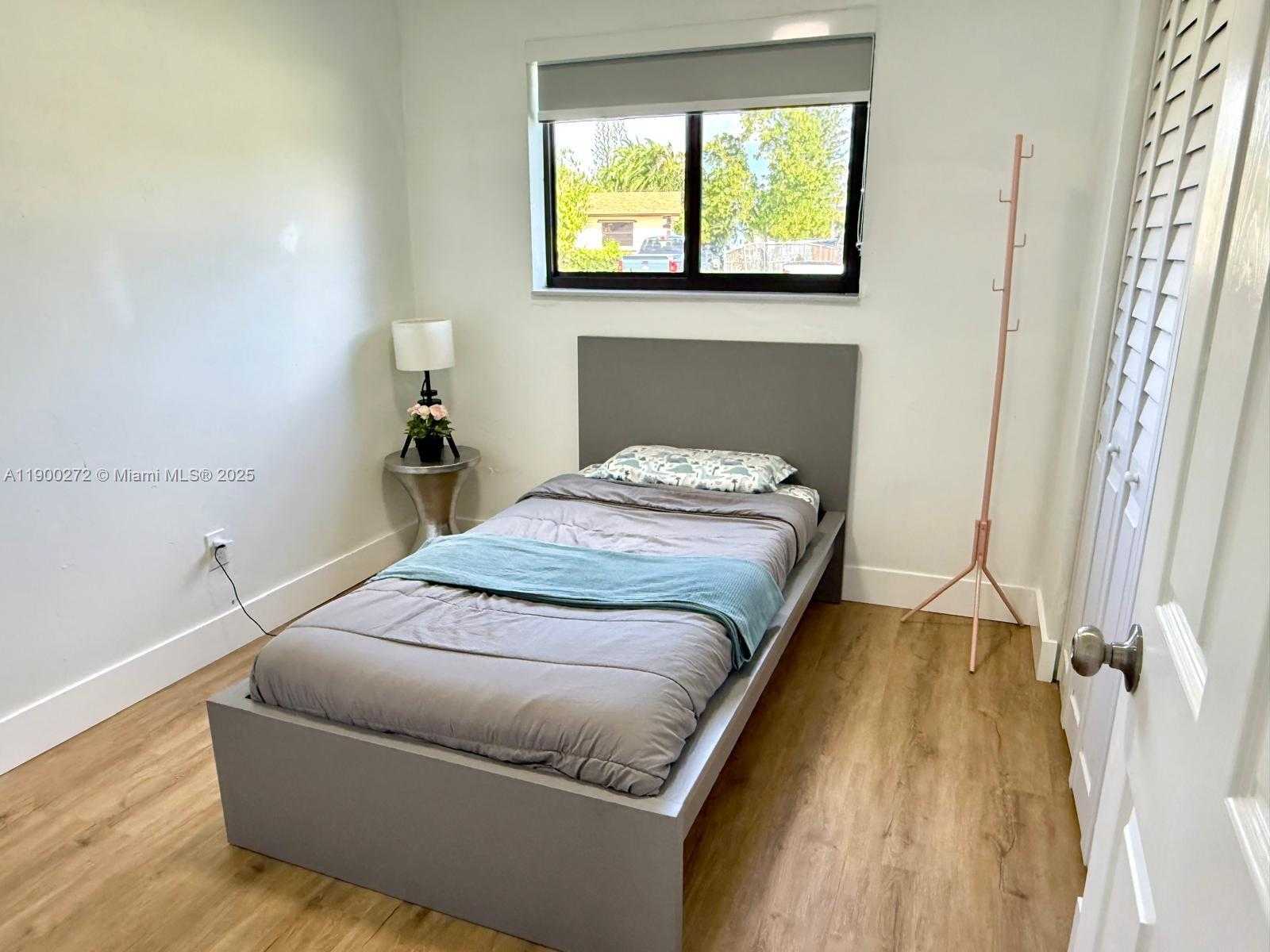 Small Image of 11462 SOUTH WEST 225TH ST, Miami Number 26