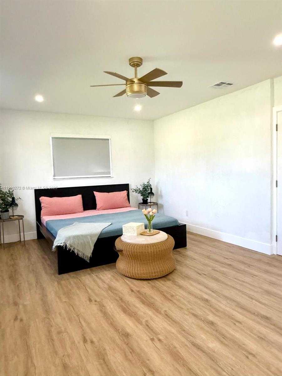 Small Image of 11462 SOUTH WEST 225TH ST, Miami Number 28