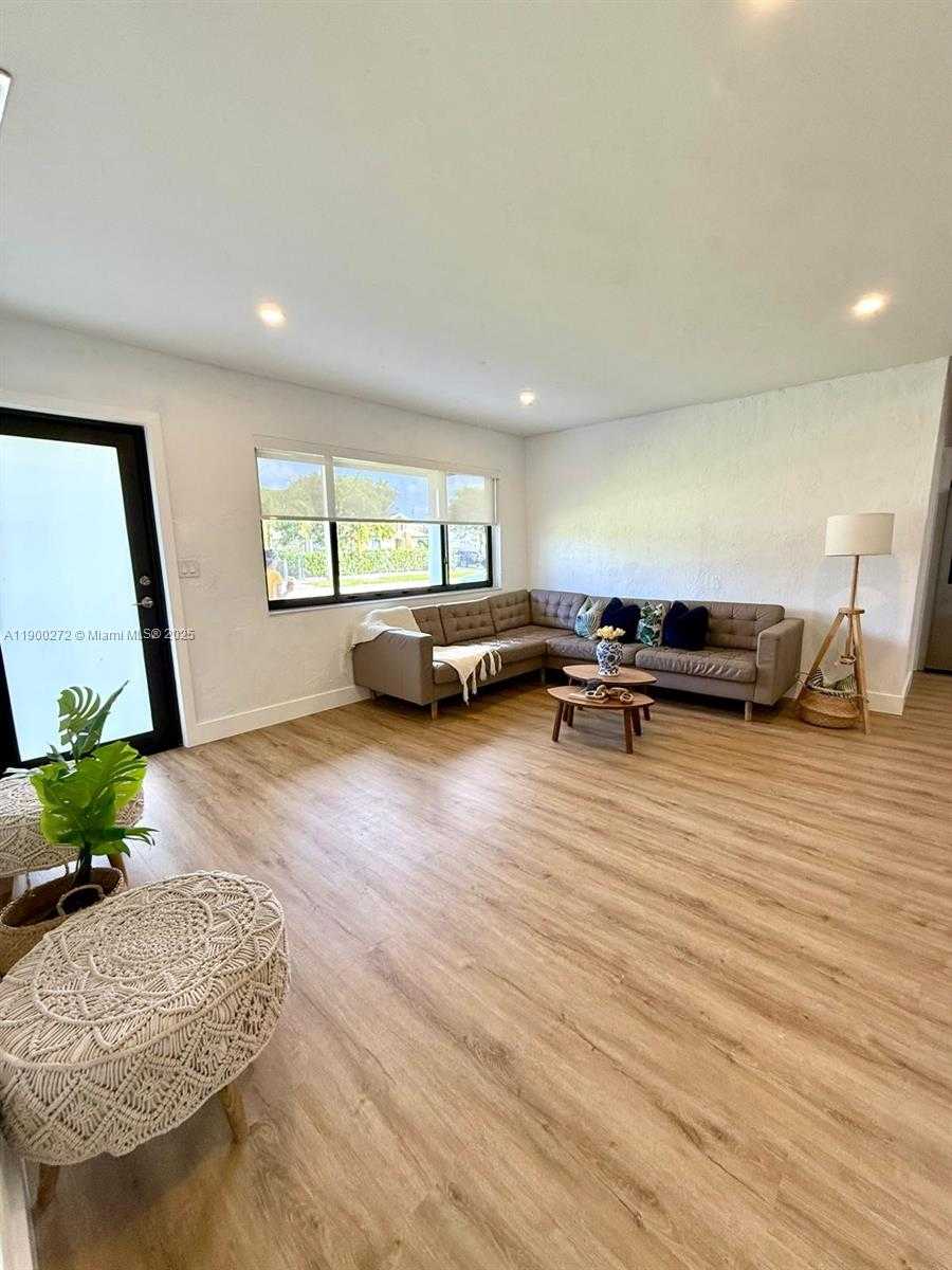 Small Image of 11462 SOUTH WEST 225TH ST, Miami Number 30