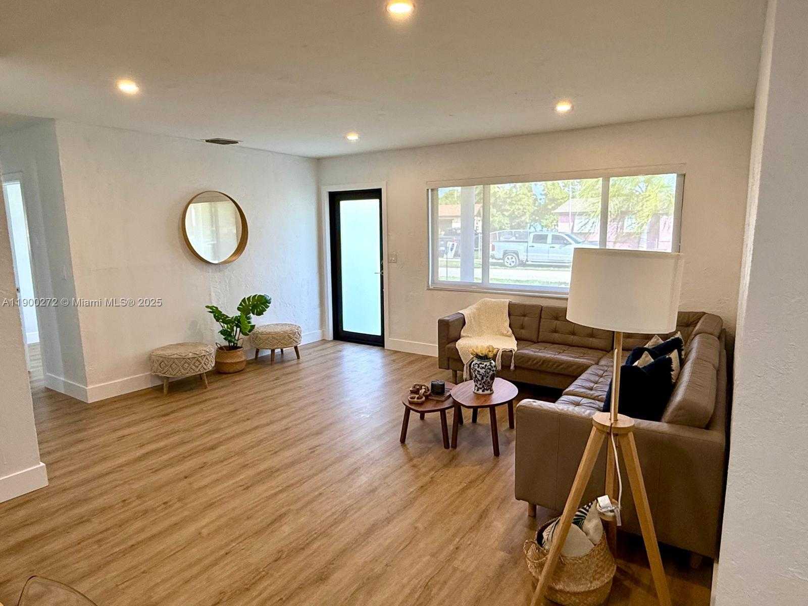 Small Image of 11462 SOUTH WEST 225TH ST, Miami Number 4