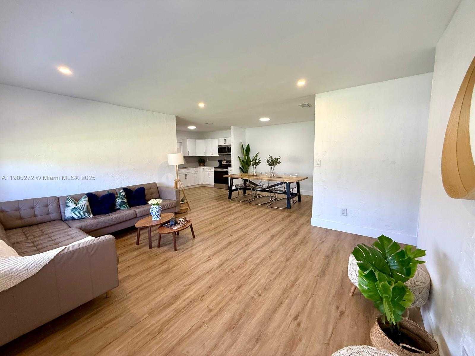 Small Image of 11462 SOUTH WEST 225TH ST, Miami Number 5