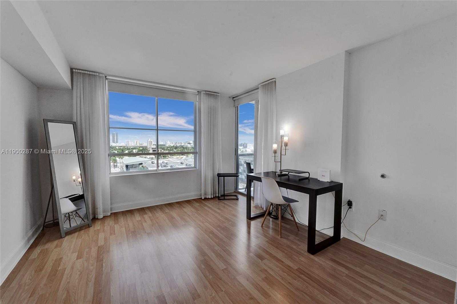 Small Image of 1900 SUNSET HARBOUR DR #1003, Miami Beach Number 12