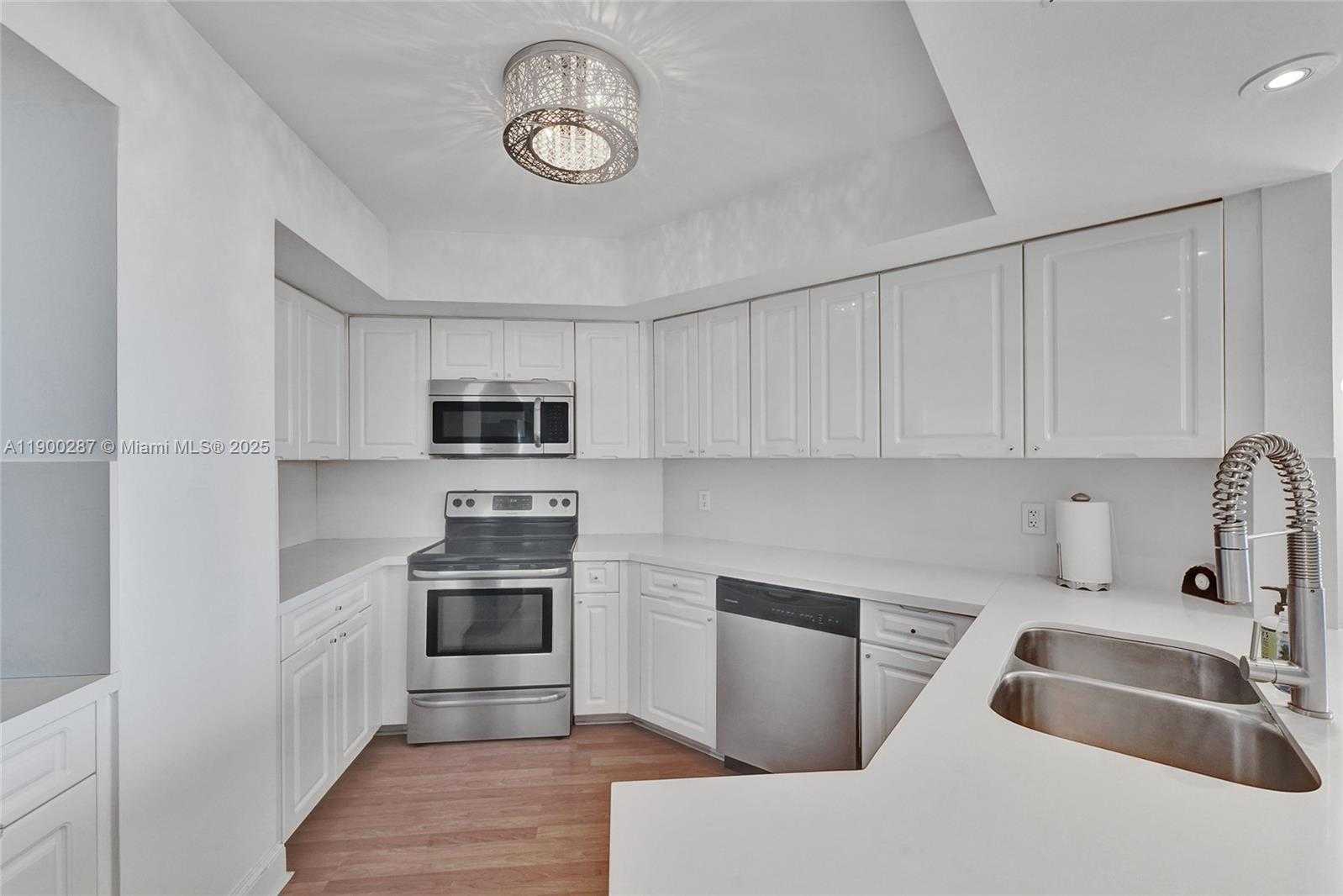 Small Image of 1900 SUNSET HARBOUR DR #1003, Miami Beach Number 18