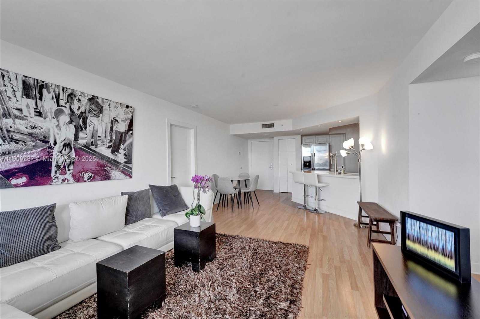 Small Image of 1900 SUNSET HARBOUR DR #1003, Miami Beach Number 6