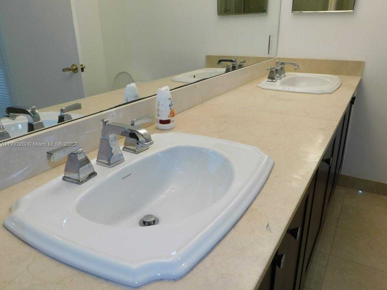 Small Image of 4100 SALZEDO ST #810, Coral Gables Number 14