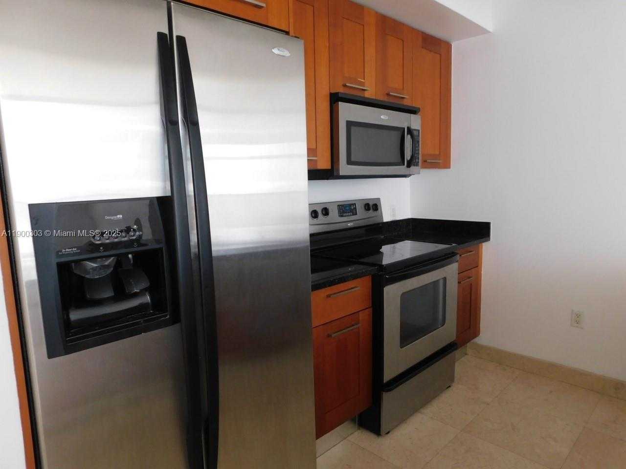 Small Image of 4100 SALZEDO ST #810, Coral Gables Number 6