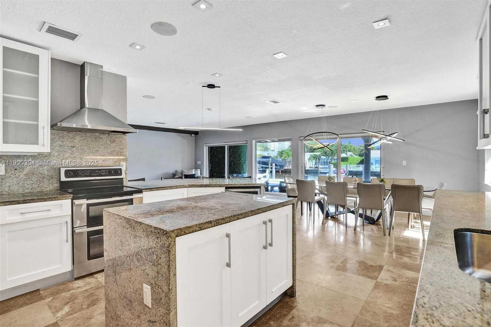 Small Image of 1935 NORTH EAST 117TH RD, North Miami Number 20