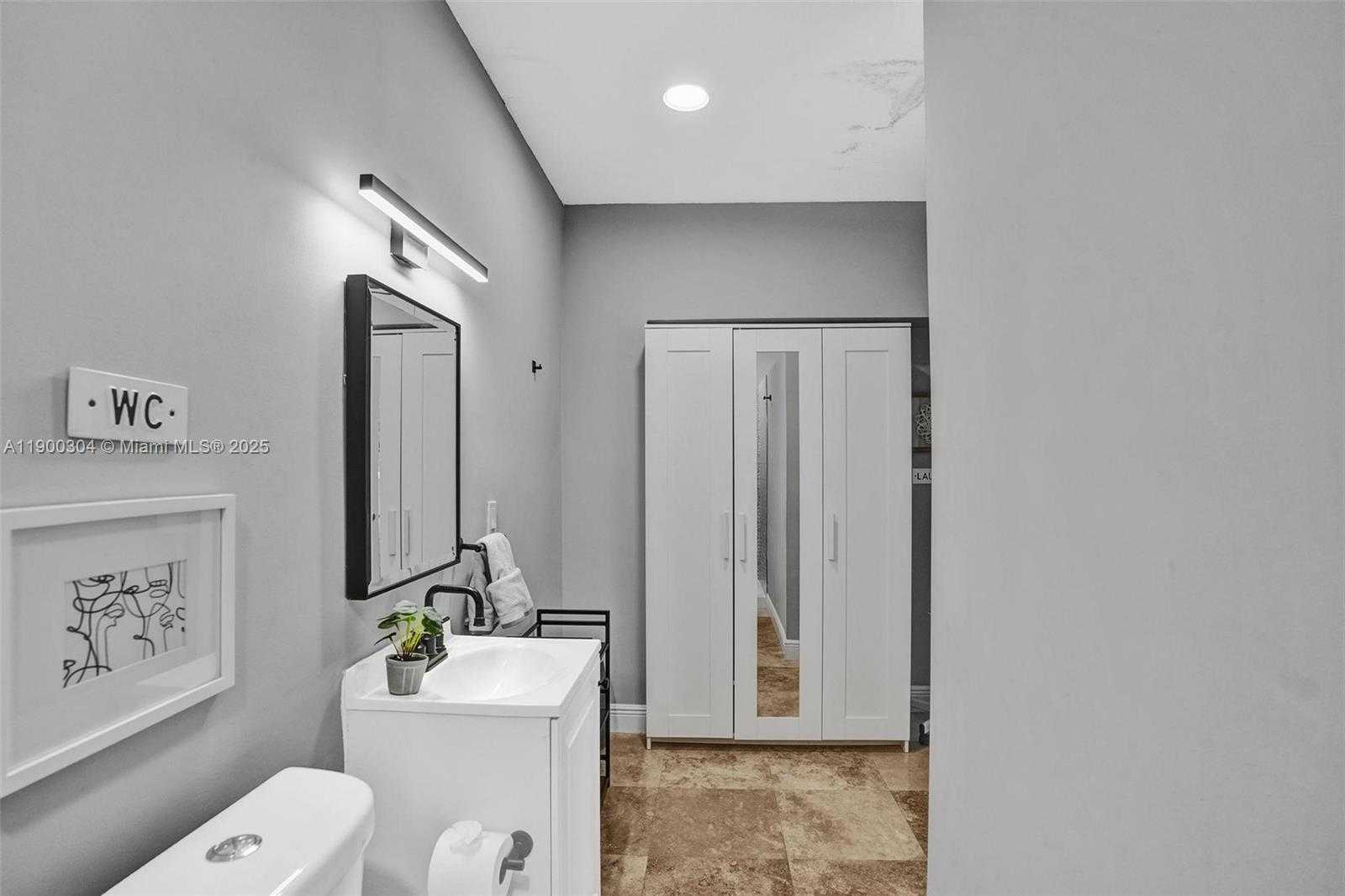 Small Image of 1935 NORTH EAST 117TH RD, North Miami Number 39