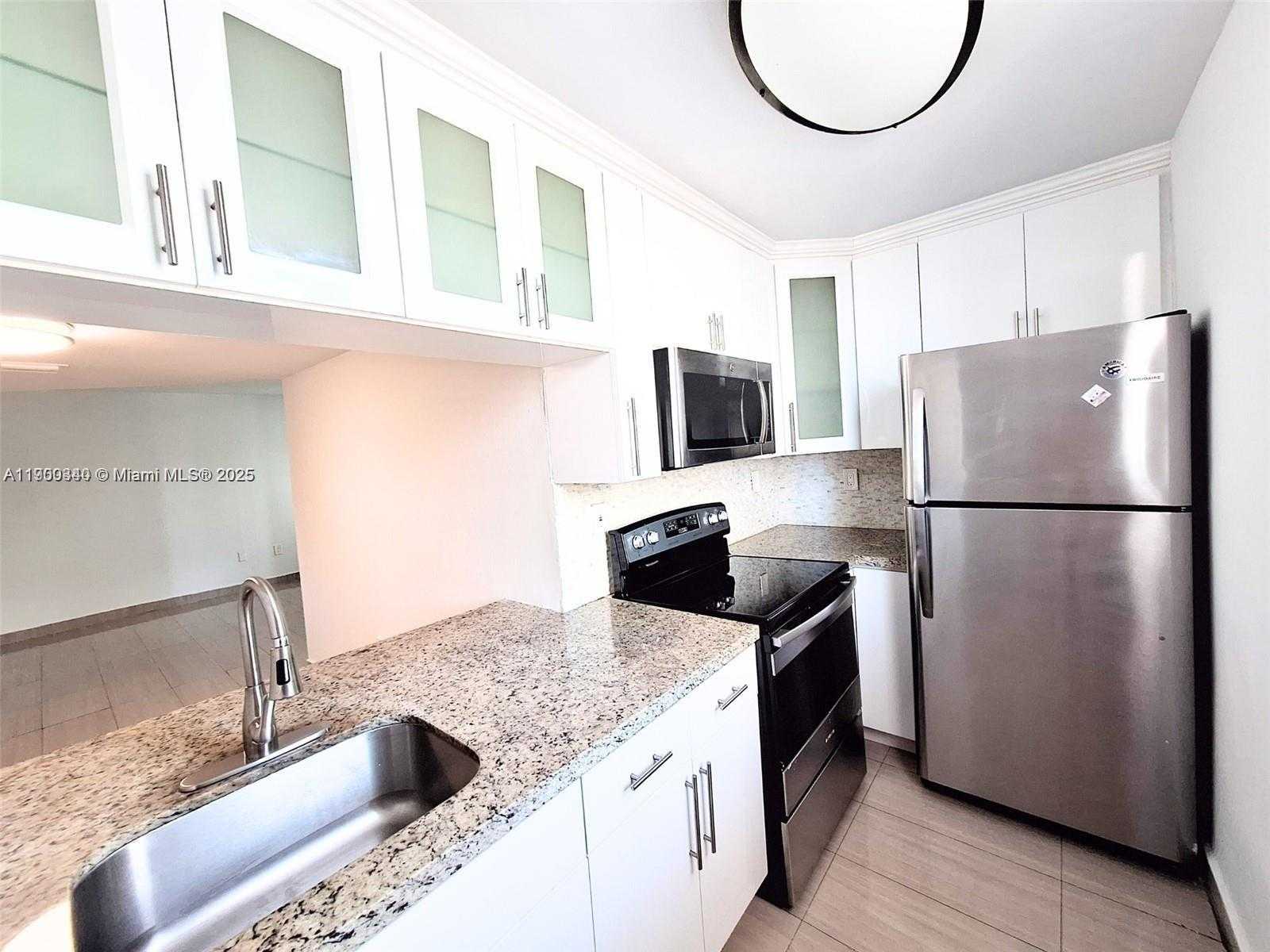 Small Image of 2011 BAY DR #1, Miami Beach Number 10