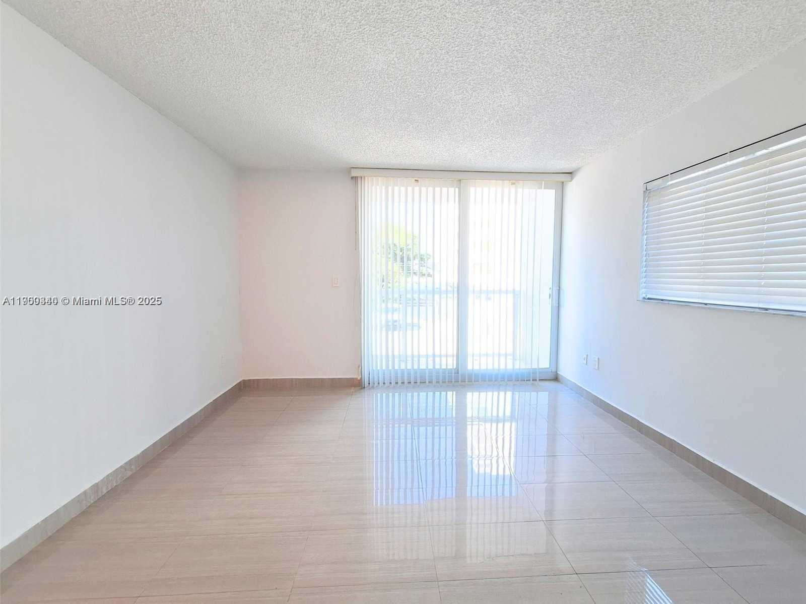 Small Image of 2011 BAY DR #1, Miami Beach Number 14