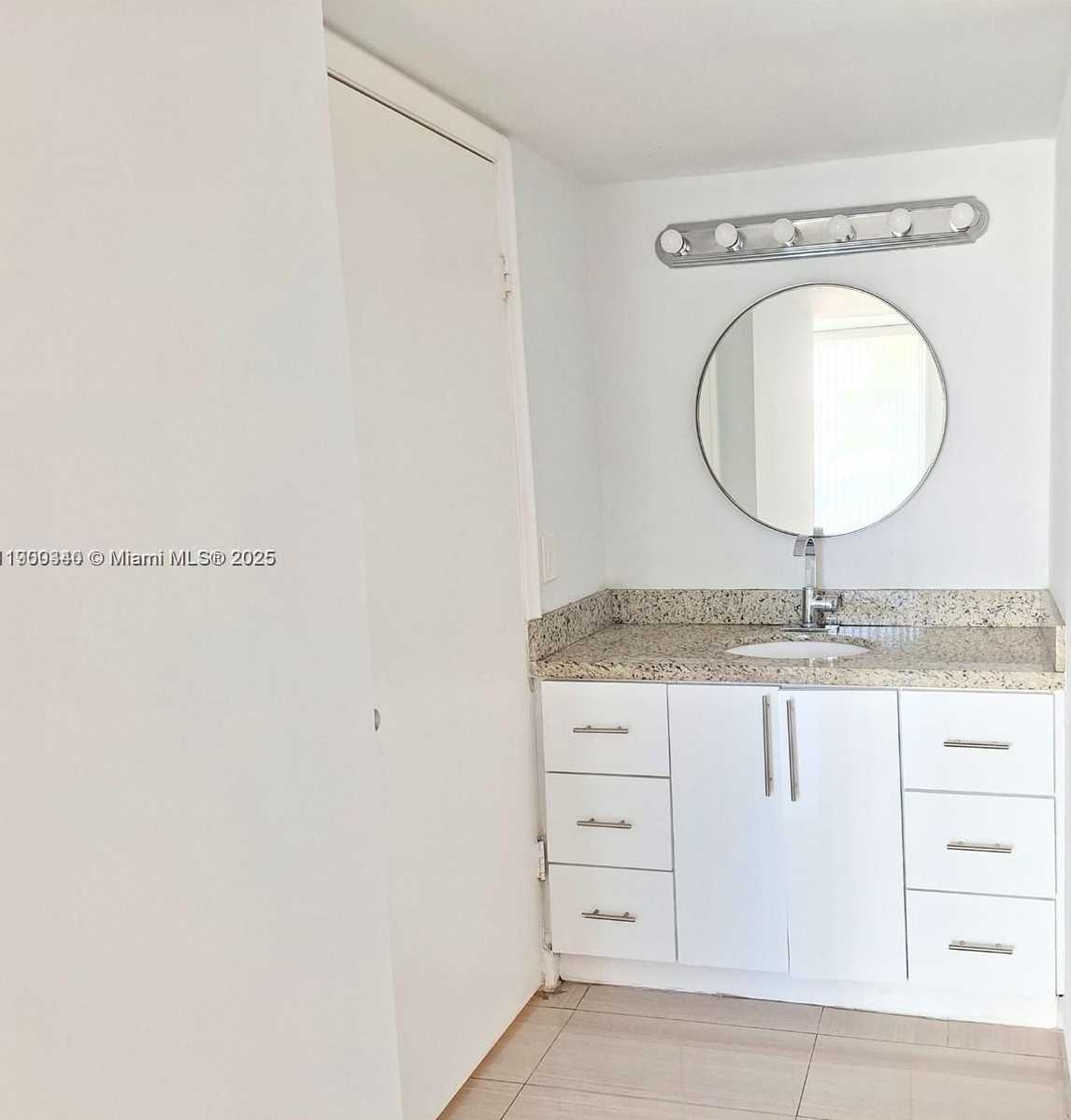 Small Image of 2011 BAY DR #1, Miami Beach Number 16