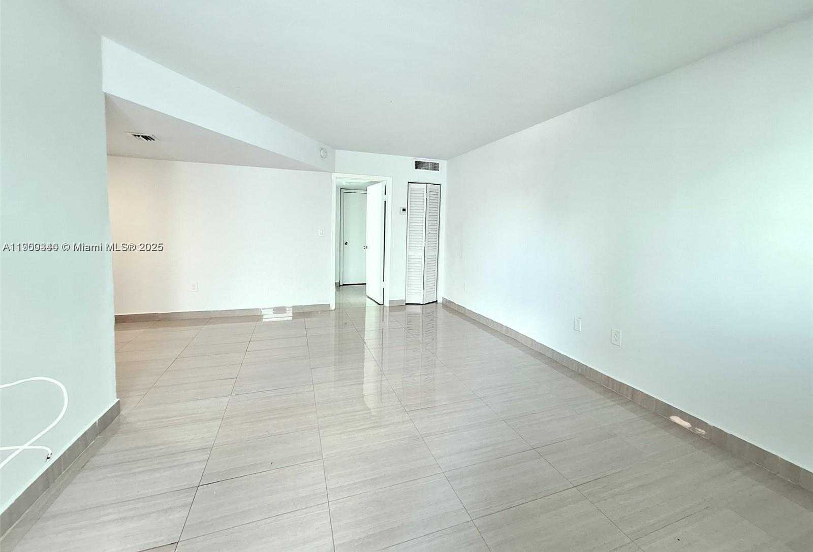 Small Image of 2011 BAY DR #1, Miami Beach Number 6